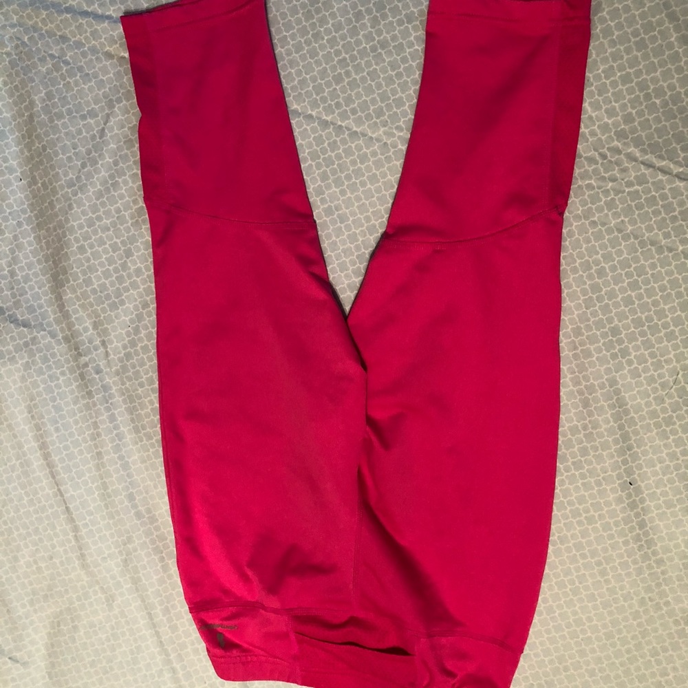 New Balance Lightning Dry Capri Leggings - Picture 2 of 5